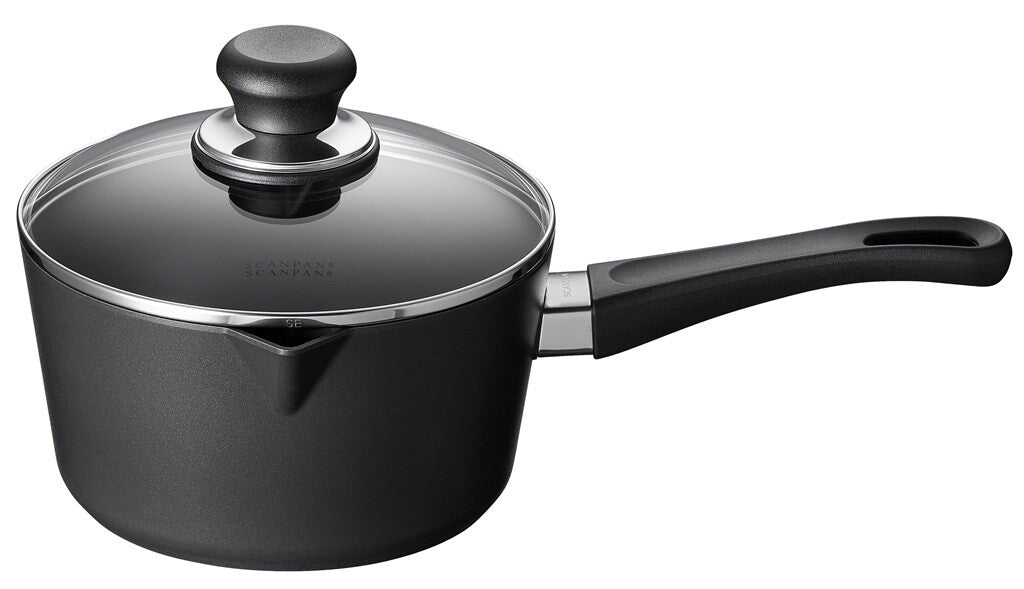 SCANPAN Classic steelpan 18 cm met glazen deksel van voren
