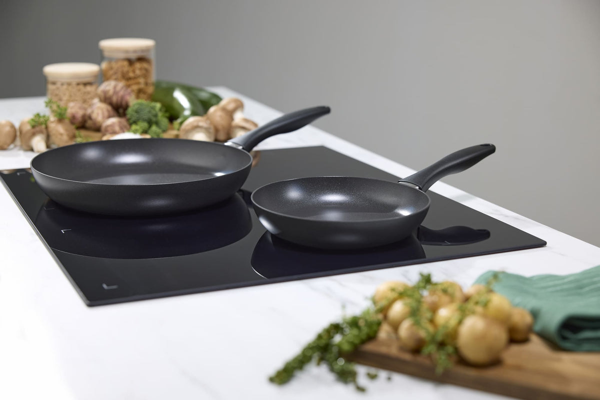 SCANPAN SAVA-stegepande på 28 cm med Stratanium® Leap