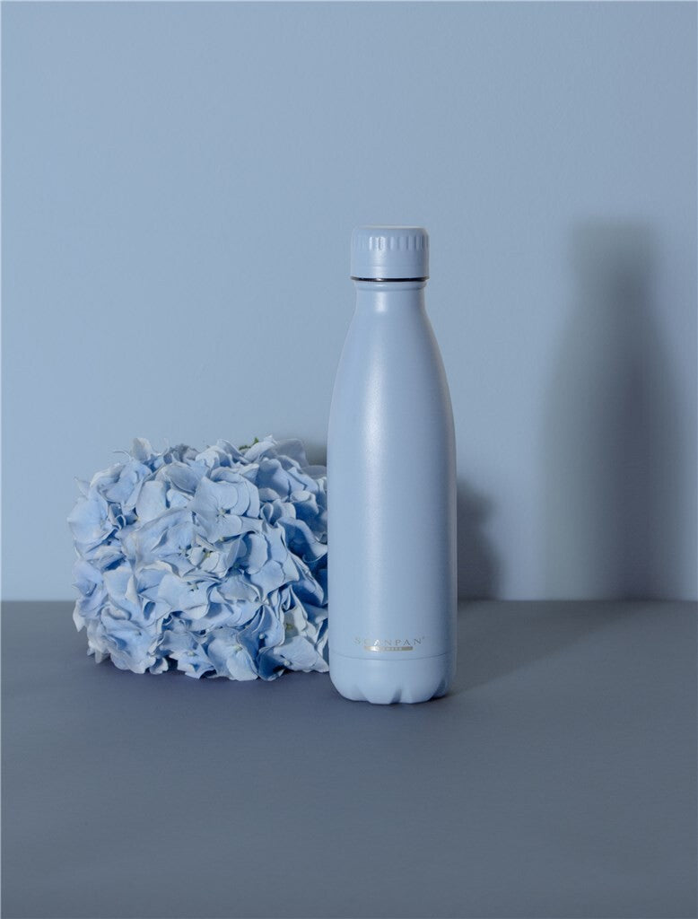 TO GO thermosfles 500 ml in de kleur Airy blue op een witte achtergrond