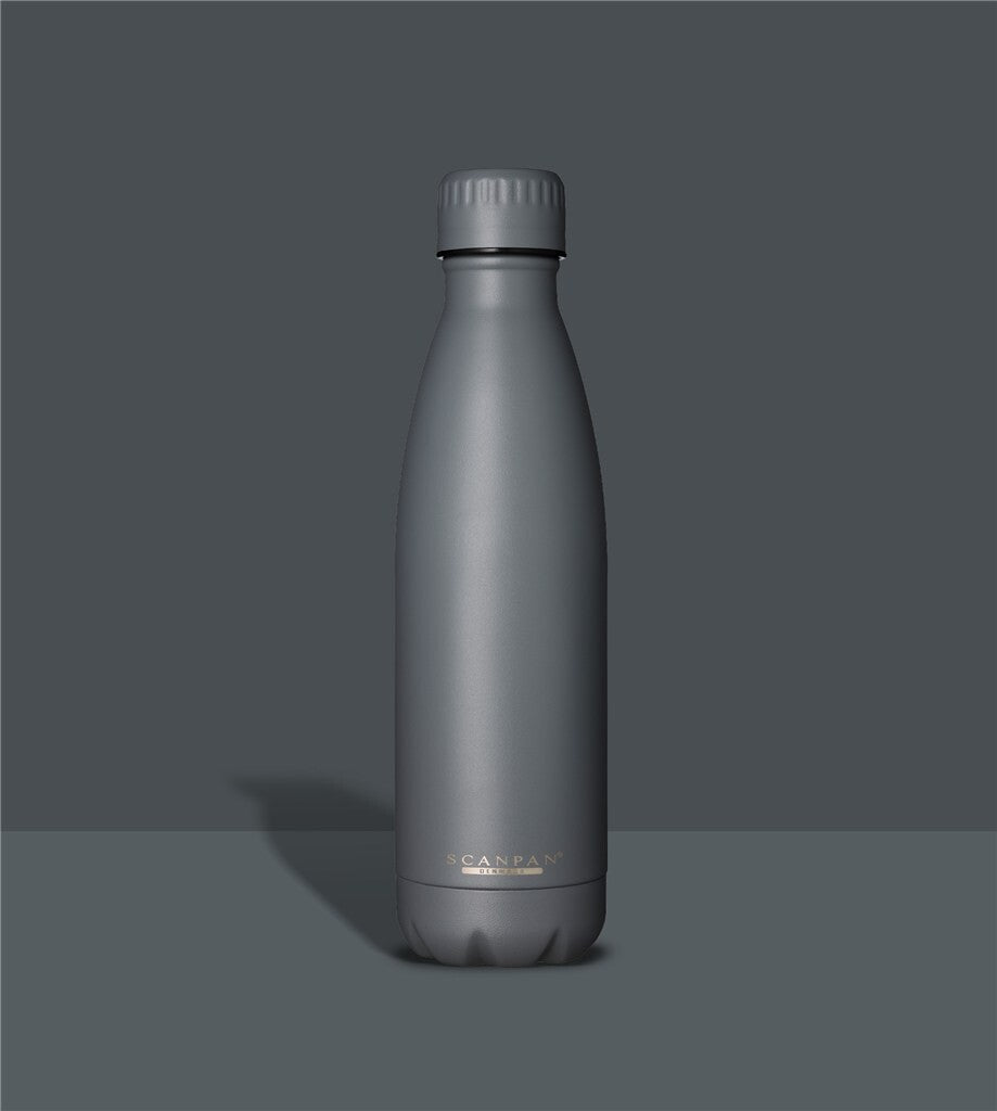 TO GO thermosfles 500 ml in de kleur Neutral grey op een bijpassende achtergrond