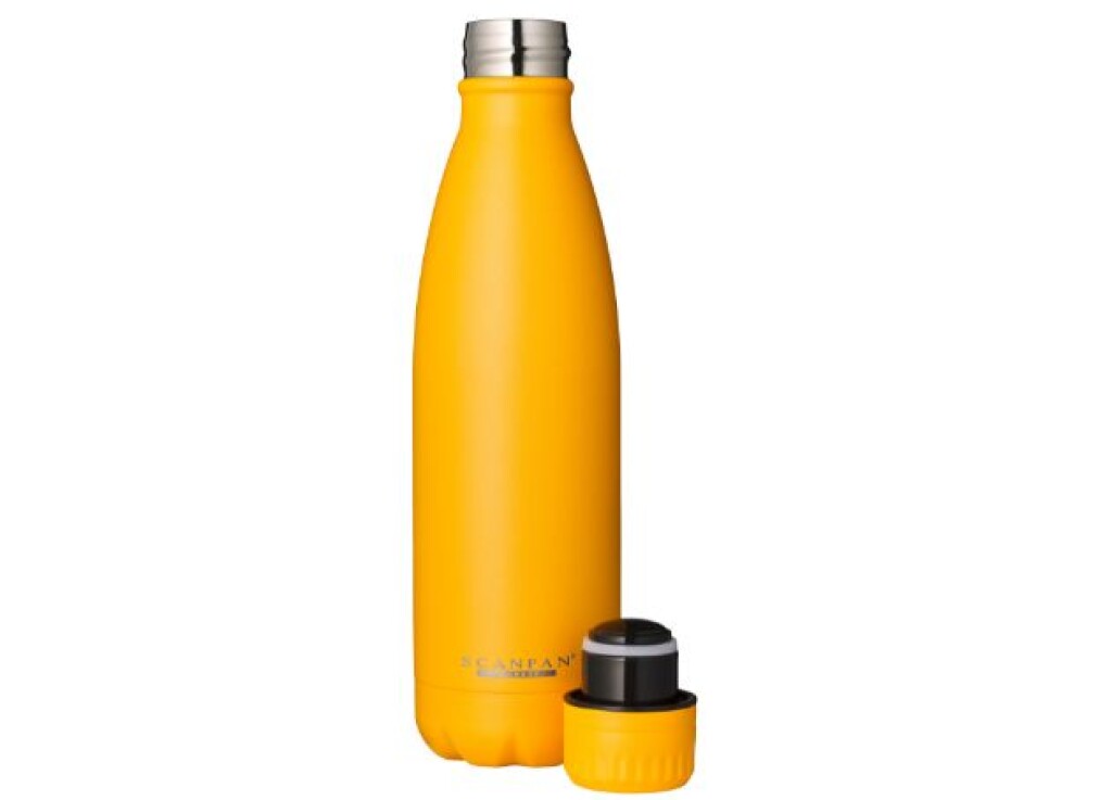 TO GO thermosfles 500 ml in de kleur Golden Yellow in gebruik