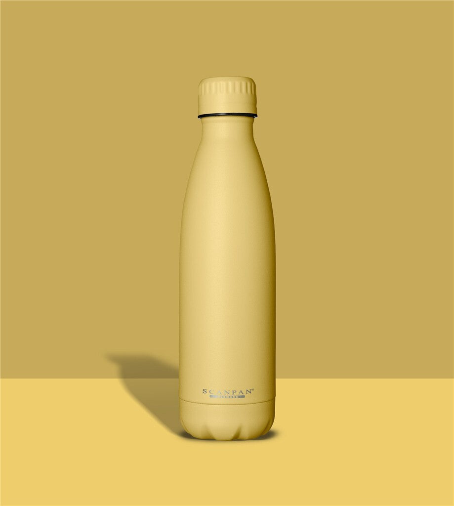 TO GO thermosfles 500 ml in de kleur Sunshine op een bijpassende achtergrond