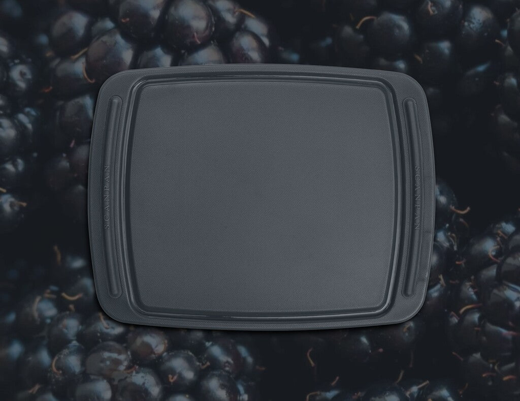 Spectrum skærebræt 26 × 20 cm i farven Black vist på hvid baggrund