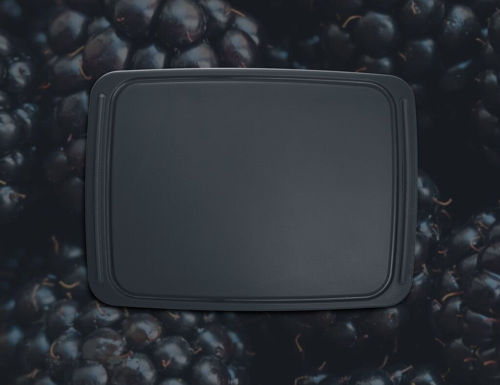 Spectrum skærebræt 41 × 30 cm i farven Black vist på hvid baggrund