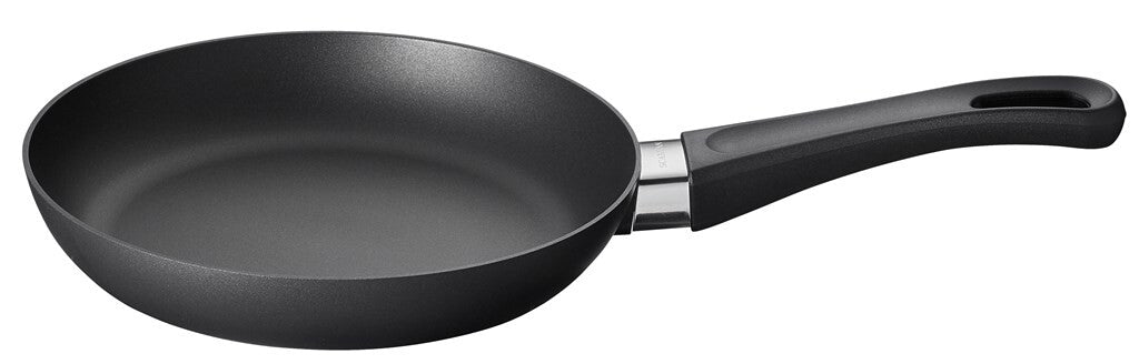 SCANPAN Classic stegepande 20 cm set fra siden