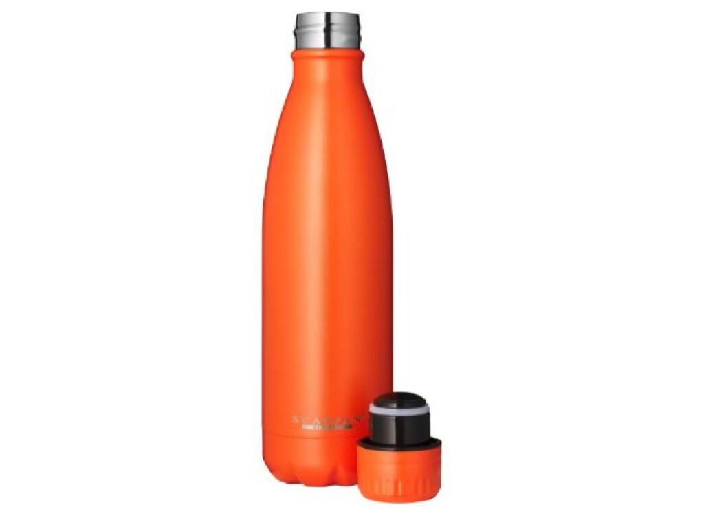 TO GO thermosfles 500 ml in de kleur Orange in gebruik