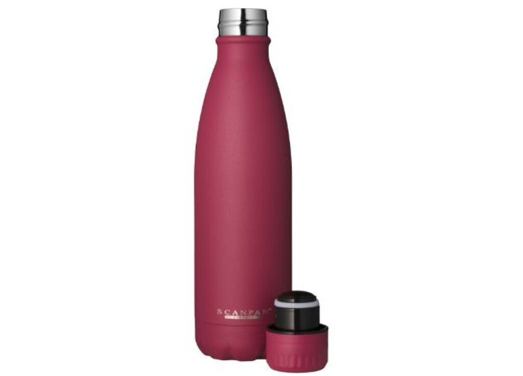 TO GO thermosfles 500 ml in de kleur Persian Red in gebruik