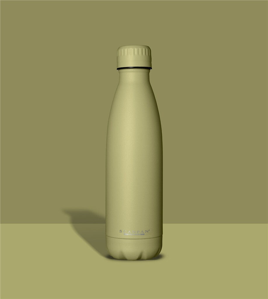 TO GO thermosfles 500 ml in de kleur Weeping Willow op een bijpassende achtergrond