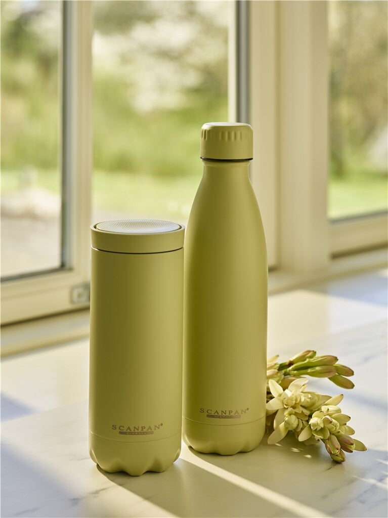 TO GO thermosfles 500 ml in de kleur Weeping Willow op een witte achtergrond