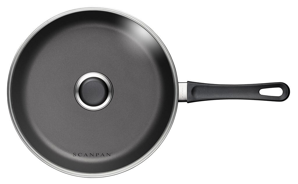 SCANPAN Classic Induction sautépanne 28 cm med glasslokk sett ovenfra
