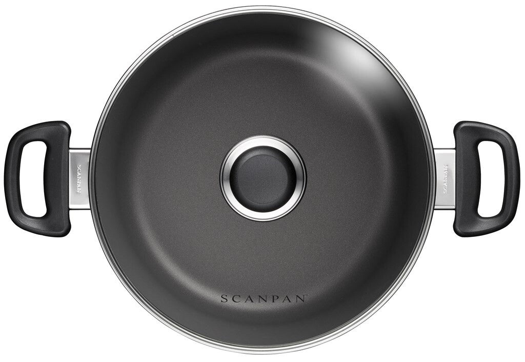 SCANPAN Classic Induction gryde 24 cm med glaslåg set ovenfra