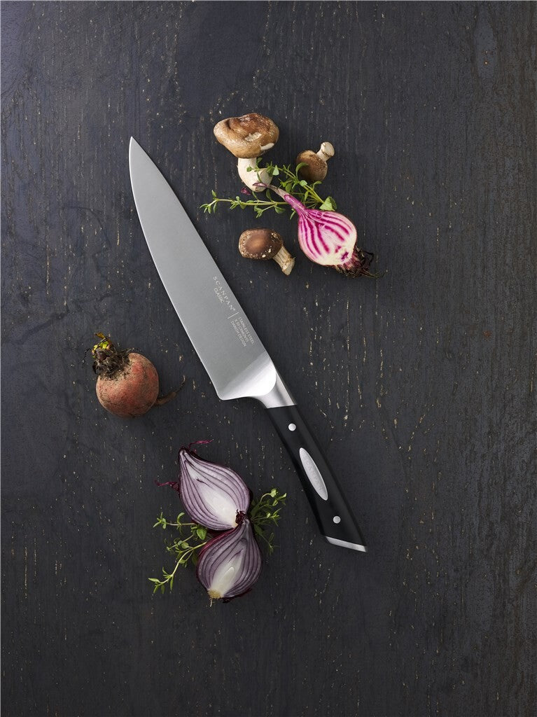 SCANPAN Classic kokkekniv 20 cm vist i lodret produktfoto