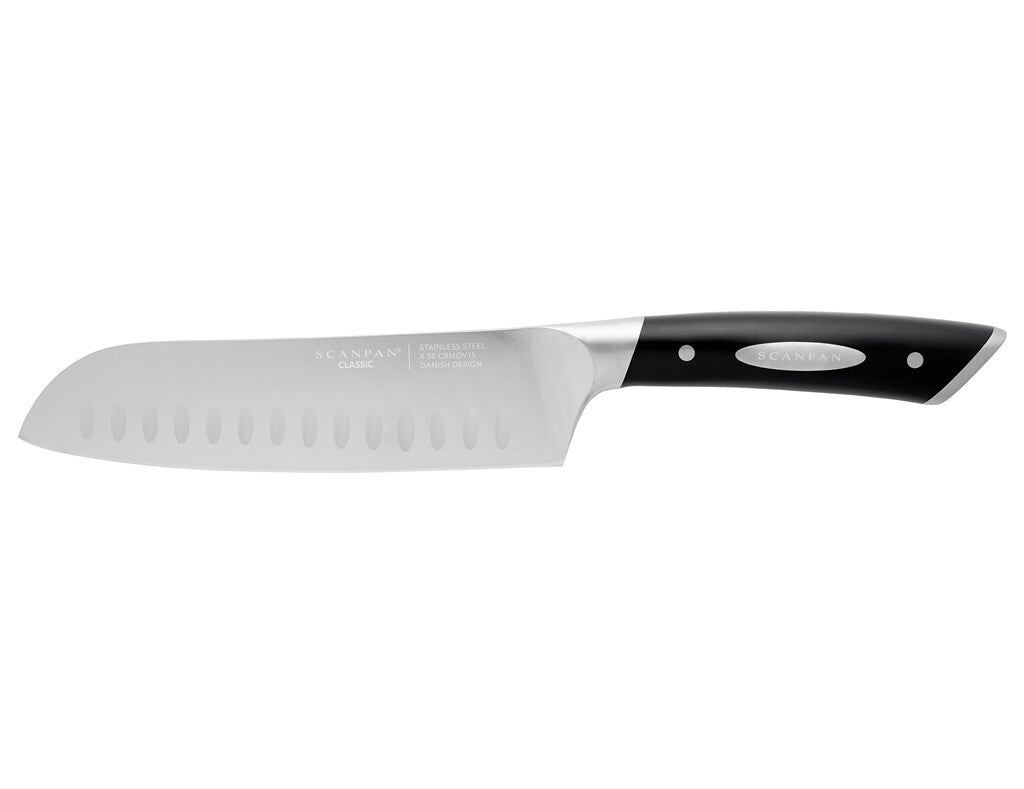 SCANPAN Classic Santokumesser 18 cm auf weißem Hintergrund
