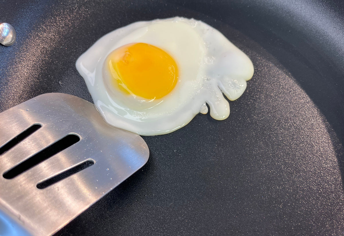 Detalje af SCANPAN HaptIQ-kogegrej med non-stick-belægning