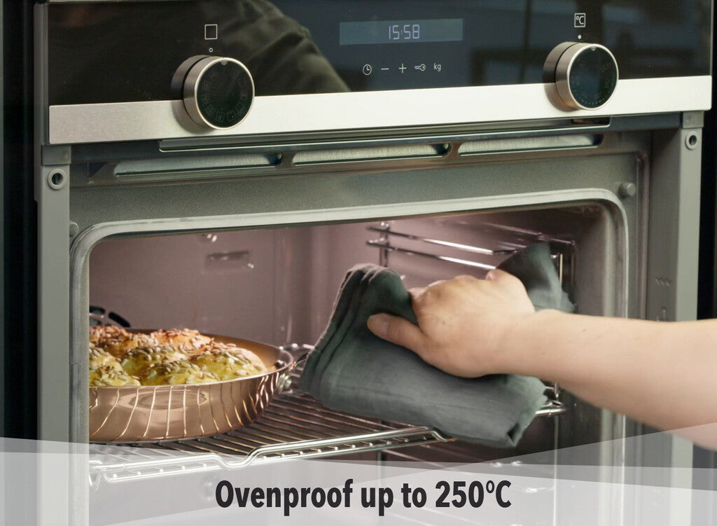 SCANPAN Maitre D' kobberstegepande med mad i ovn, ovnfast op til 250 °C