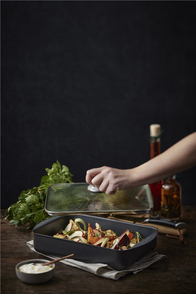 SCANPAN Classic bradepande med glaslåg og grøntsagsret